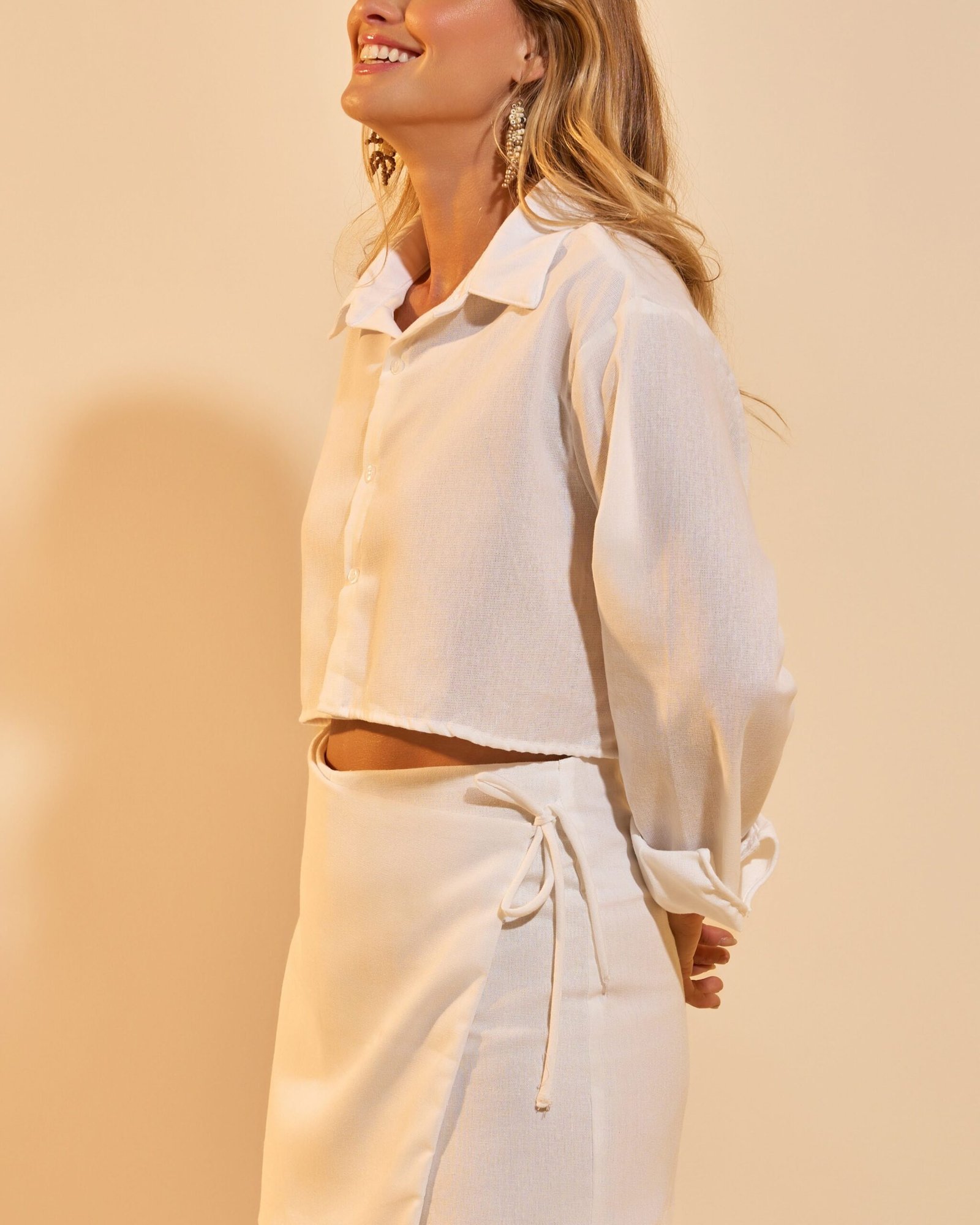 cropped-marla-off-white-2_Original-scaled-2.jpeg Camisa Cropped Marla Off White - Imagem 1